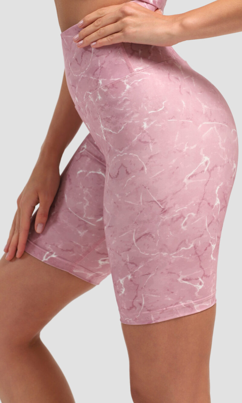Къс супер-стягащ спортен клин с принт MARBLE PINK